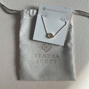 Kendra Scott Tess Gold Pendant Necklace in Dichroic Glass - Never worn